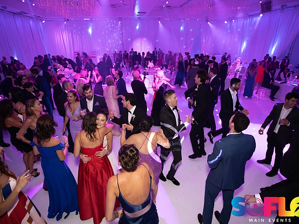 How to Coordinate DJs and Lighting for a Miami Wedding