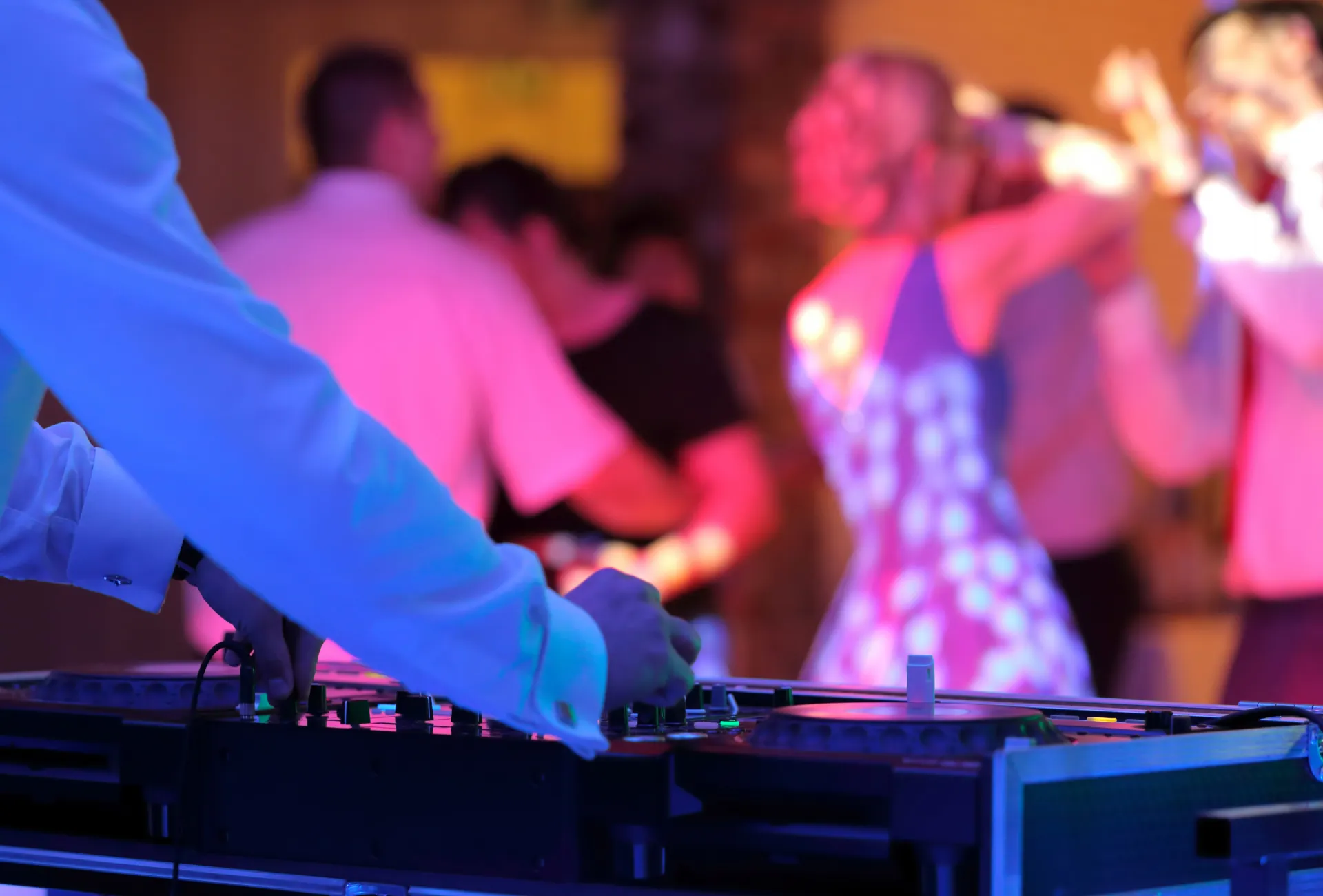 Wedding DJ in Hollywood